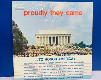 VINYL RECORD VINTAGE 33 rpm muziekalbum lp vtg cover sleeve mcm Trots kwamen ze militaire Bob Hope Vince Lombardi Jack Benny Pat Boone