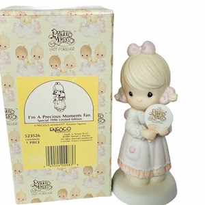 PRECIOUS MOMENTS FIGURINE Enesco vintage sculpture decor gift nib box porcelain bisque Christmas 1990 I&#39;m a fan 523526 limited edition
