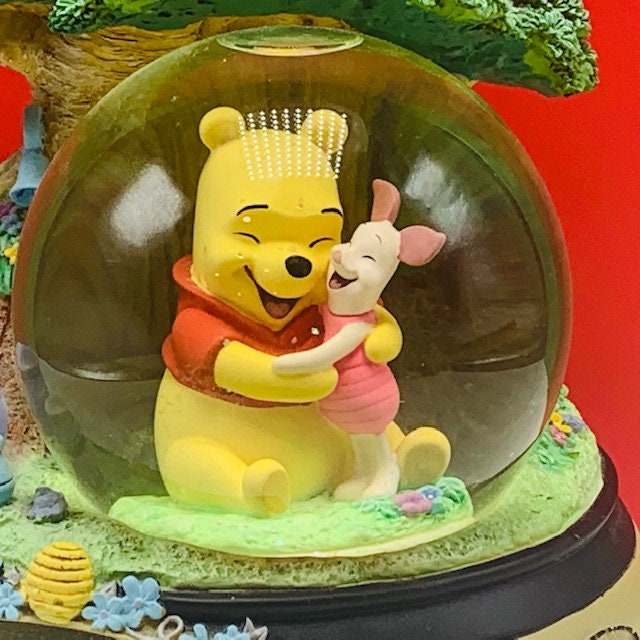 ウォルトディズニー くまのプーさん スノードーム ディズニー スノーグローブ くまのプーさん Winnie the Pooh