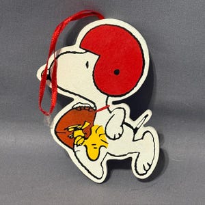 Vintage Peanuts Gang Snoopy Charlie Brown Christmas Ornament Kurt Adler Football Woodstock A2