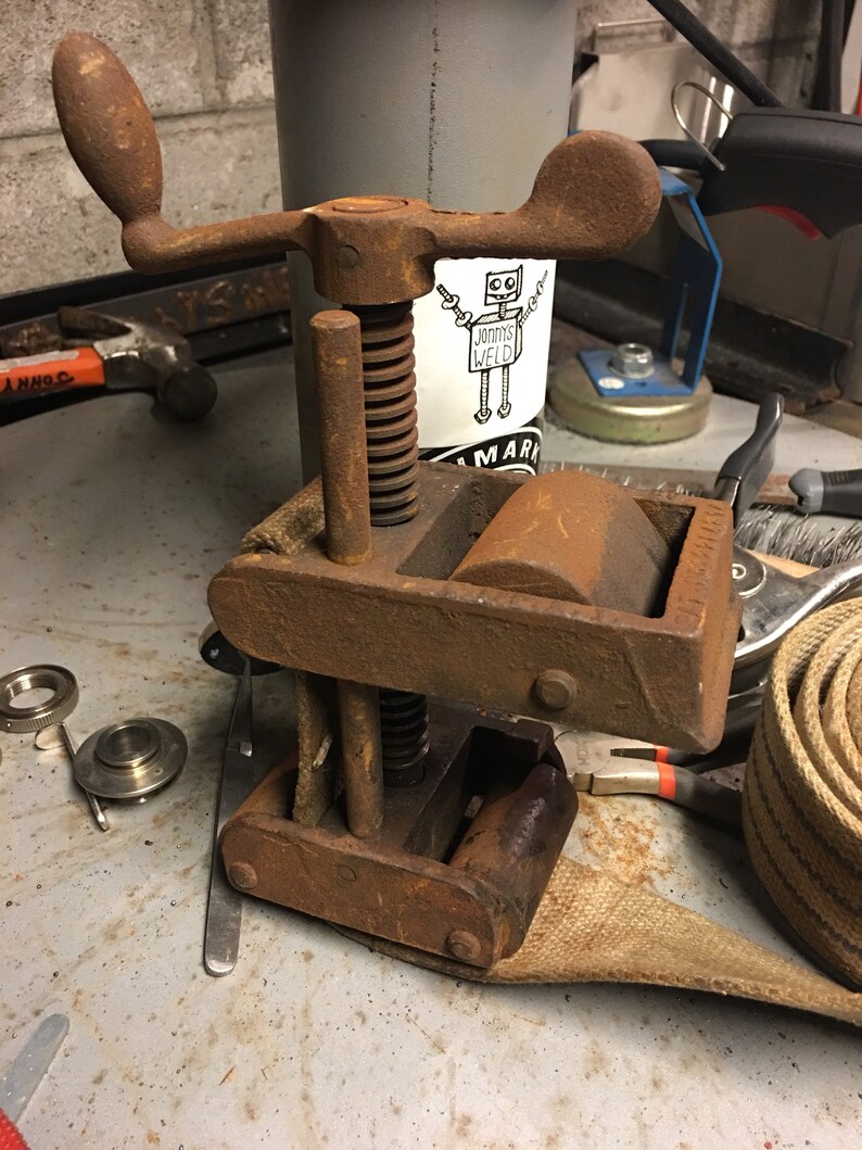 L.L.C.N.Y 2284314 model#B2-100 Antique 1940 Wetzler clamp Co Pat No