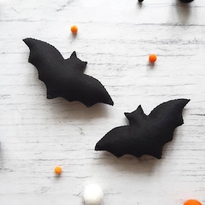 Halloween Decorations, Felt Bat Pumpkin Garland, Spooky decor, Halloween Home Decor, Fireplace mantel decor, image 4