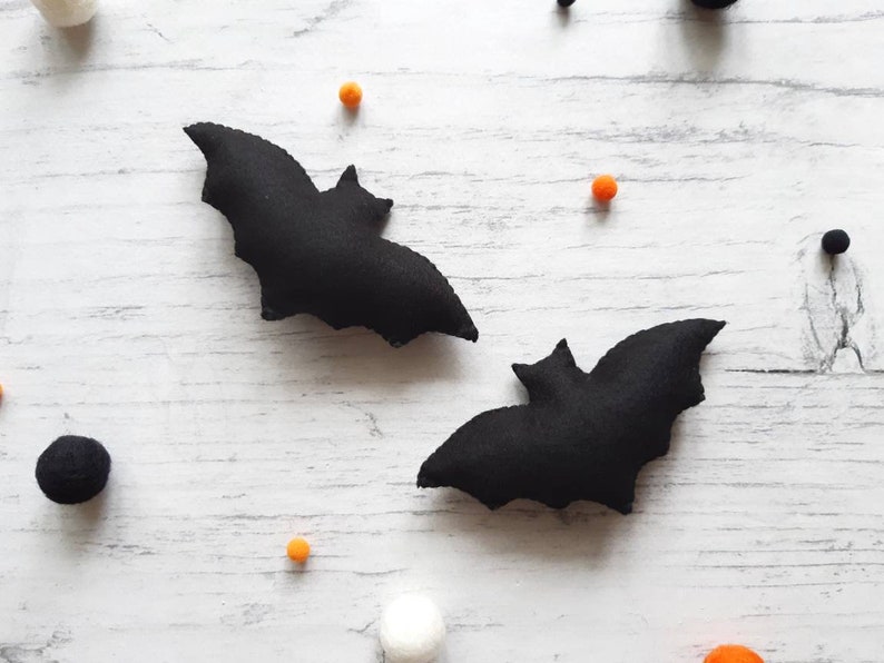 Halloween Decorations, Felt Bat Pumpkin Garland, Spooky decor, Halloween Home Decor, Fireplace mantel decor, image 4