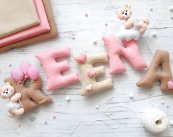 Beer naam banner, vilt naam slinger, kinderkamer muur hangen, baby naam teken, roze kinderkamer decor, baby shower decor