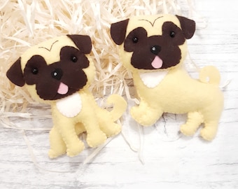 Adorno de perro carlino de fieltro hecho a mano: regalo para amantes de las mascotas