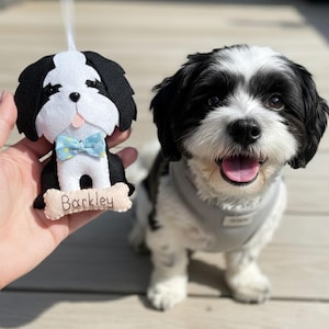 Adorno personalizado de fieltro con forma de perro: Regalo navideño para amantes de las mascotas, letrero con el nombre del perro, 12 cm (4,75 pulgadas) Only dog ornament