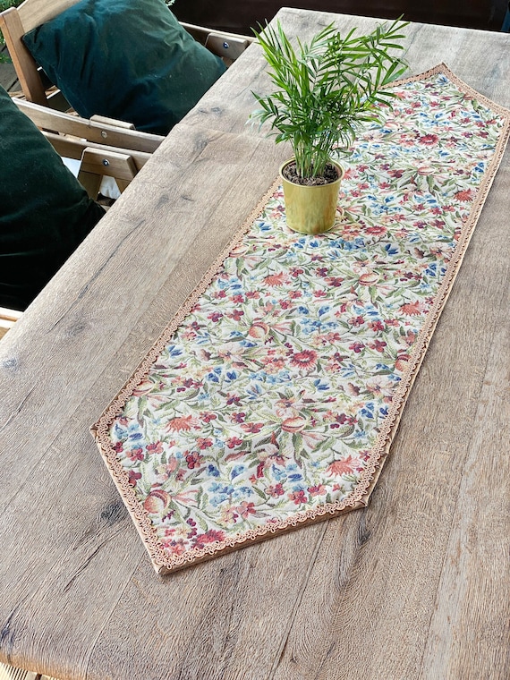Vibrant colors taperstry table runner for fall table decor, table runner in autumn colors, floral table decor