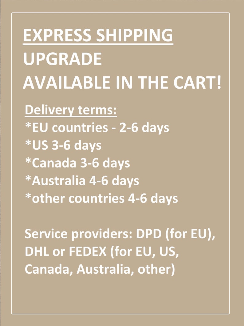 Pode incluir: Texto sobre um fundo bege que diz "EXPRESS SHIPPING UPGRADE AVAILABLE IN THE CART!" Termos de entrega: *Pa&iacute;ses da UE - 2-6 dias *EUA 3-6 dias *Canad&aacute; 3-6 dias *Austr&aacute;lia 4-6 dias *Outros pa&iacute;ses 4-6 dias Fornecedores de servi&ccedil;os: DPD (para a UE), DHL ou FEDEX (para a UE, EUA, Canad&aacute;, Austr&aacute;lia, outros)