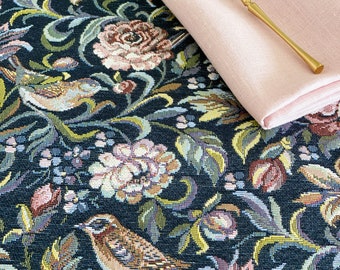 Traditionelle florale Tapisserie-Tischdecke mit Rosen und Vögeln, tiefe lebendige Farbe Gobelin-Tischdecke für das klassische Innenhaus