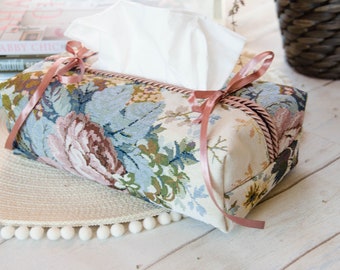 Housse de boîte à mouchoirs romantique et élégante en tissu de tapisserie florale avec des roses