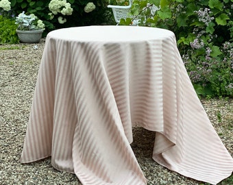 Stoffig roze terras gestreept tafelkleed, klassiek katoenen tafelkleed in smalle strepen