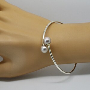 Gray silver Pearl Bangle Bracelet image 1