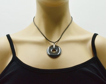 Collier donut, pi chinois, collier cuir, argent 925 et donut hématite