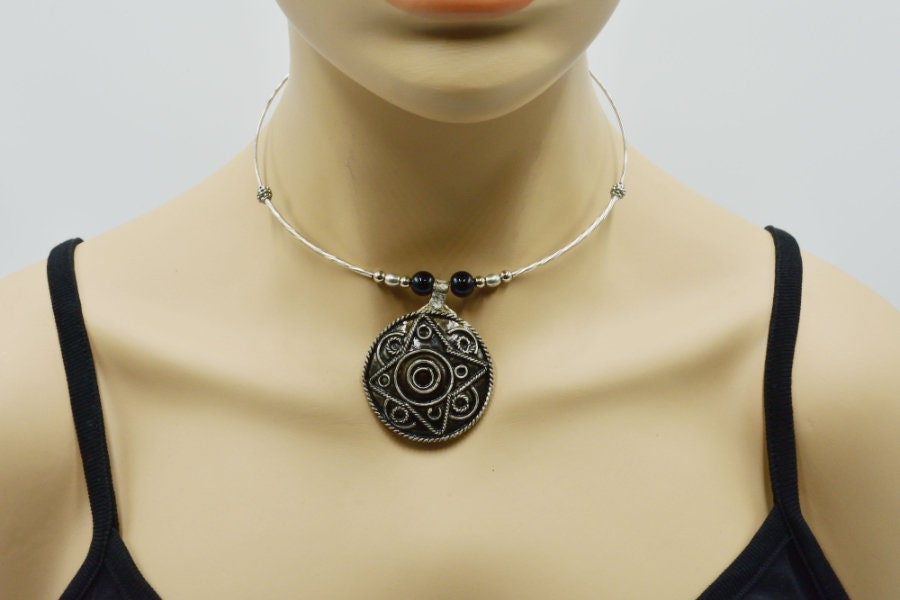 jolie collier en argent style oriental