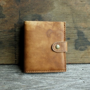 Portefeuille en cuir marron tannage végétal naturel écologique