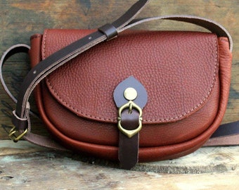 Petit sac, besace en cuir marron et cognac