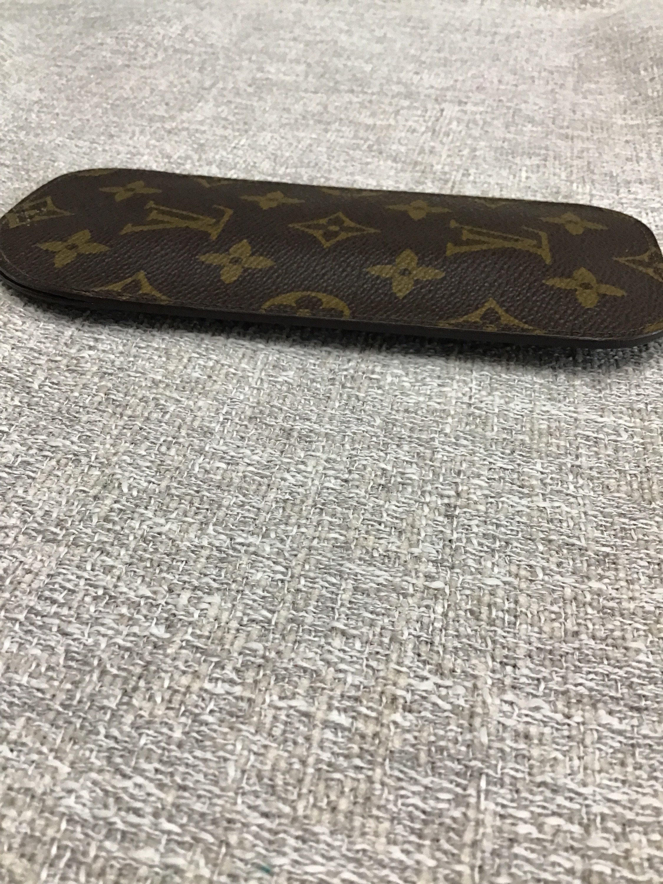 GLASSES CASE, CARD HOLDER and KEY HOLDER, Louis Vuitton, France. Vintage  clothing & Accessories - Auctionet