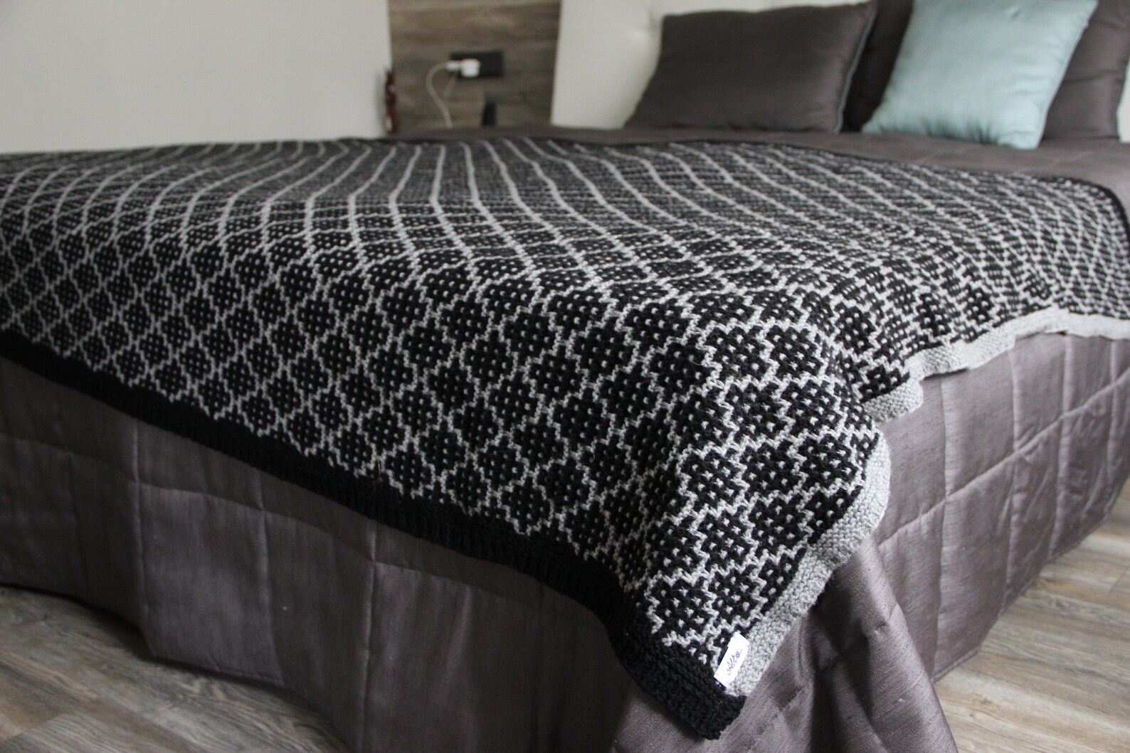 Large handknit blanket. Black and Grey geometric throw. Etsy