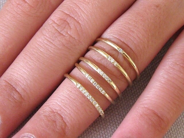 Thin gold wedding bands on sale for her