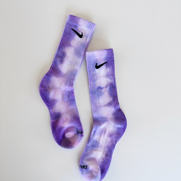 mens purple nike socks