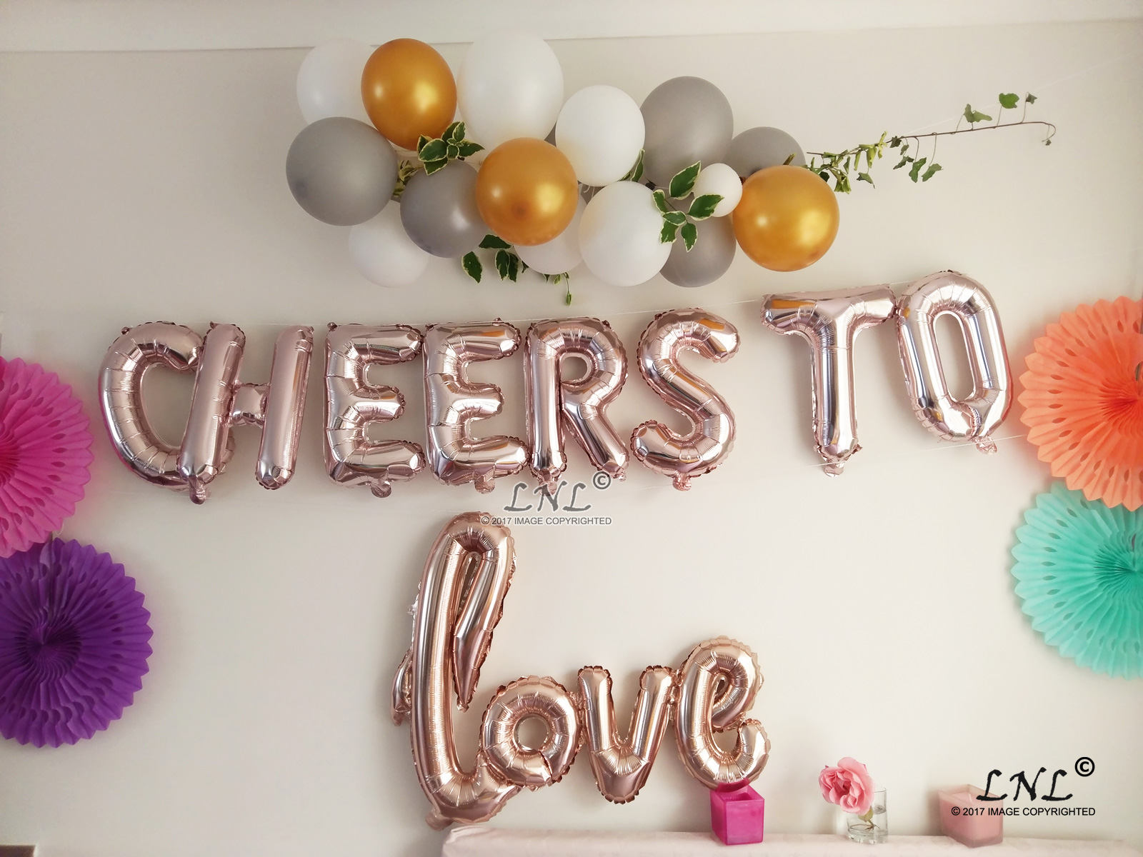 Cheers gold balloons top
