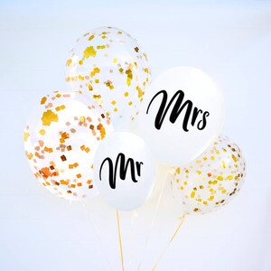 Mr Mrs Confetti Balloons, Gold confetti, Wedding Balloons, Bridal, Bride to be, Hen, White Balloons, Tail Tassel, Metallic Gold Balloons