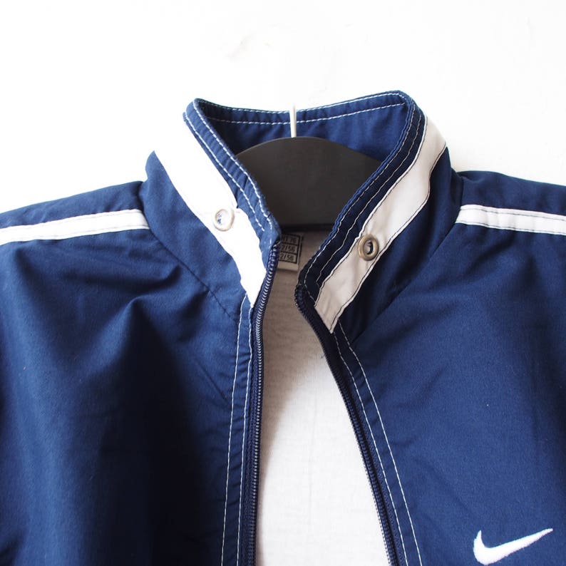 boys nike windbreaker