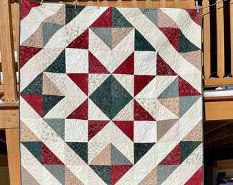 Winter Star Quilt/red and green quilt/Nature quilt/Christmas quilt/Holiday Quilt/Winter Quilt/star quilt/fall and winter throw quilt