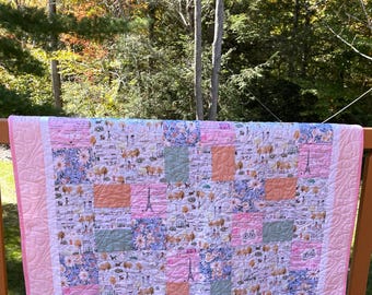 Bonjour Bébé Baby quilt/ Paris Themed Baby Quilt/ France themed baby quilt/ Paris themed Baby play mat