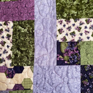 Violets Galore Quilt, purple quilt ,lavender quilt, green quilt, purple twin bed quilt , lavender and green quilt, single bed quilt image 4