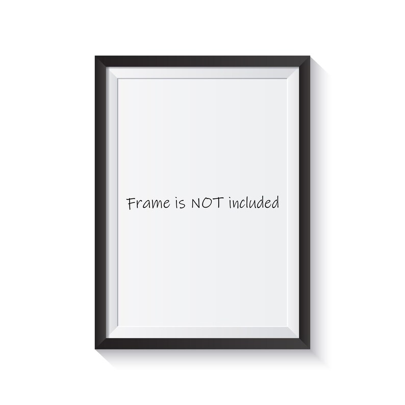 Op de afbeelding: Een zwarte rechthoekige fotolijst met een witte binnenkant. De tekst "Frame is NOT included" is in zwarte cursieve letters in het frame geschreven. De lijst staat op een witte achtergrond.