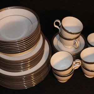 Beautiful Noritake Metropolitan Platinum China Set for 8 - 40 pieces total