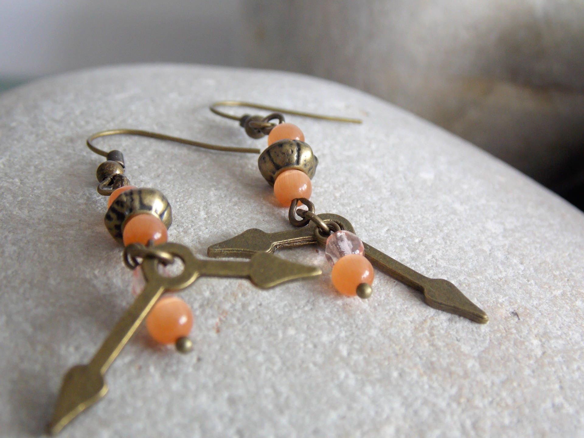 Boucles D'oreilles Cabochon Verre Thème Horloge - Multicolores, Dormeuses - Neuf Sans Emballage