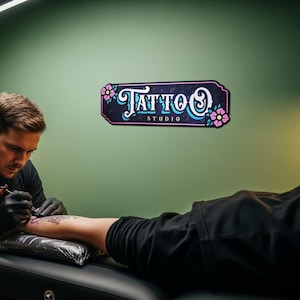 Letrero de tatuaje de madera en capas hecho a mano, decoración floral para pared de estudio de tatuajes