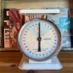 Vintage / Toddletime / baby scale