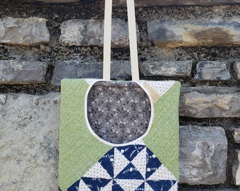 Clothespin Bag from 1900 Tippecanoe Quilt grocery bag storage quilted country home