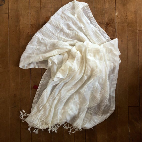 Buy Berica Breeze Oversized Square Shawl – Louis Jane