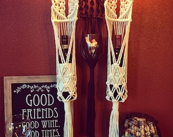 Knotty Mama Loves Wine Bottle Holder