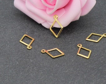 10 hollowed out diamond charms in gold stainless steel, AC253