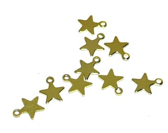 Dijes de 10 estrellas, acero inoxidable 304 chapado en oro, 10 x 8 mm, AC511