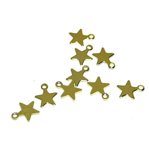 10 star charms, 304 gold-plated stainless steel, 10 x 8 mm, AC511