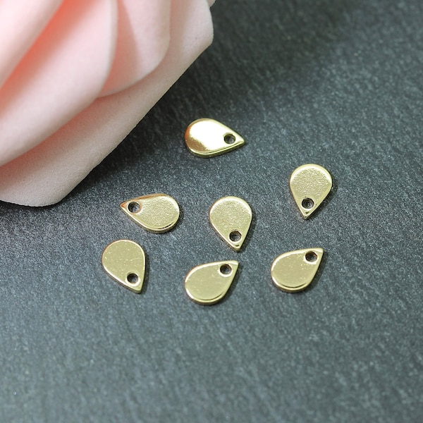 8 breloques mini goutte en laiton plaqué or 18K, 7 x 5 mm, BR177