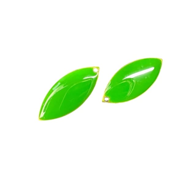 23x10 mm : 4 sequins marquise émaillés coloris vert pomme, SEQ68