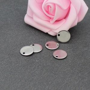 20 Stück Edelstahl glatte runde Pailletten Charms 10mm AC219