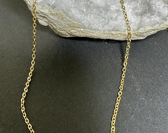 A gold stainless steel chain necklace, 1.5 mm x 0.2 mm AC190