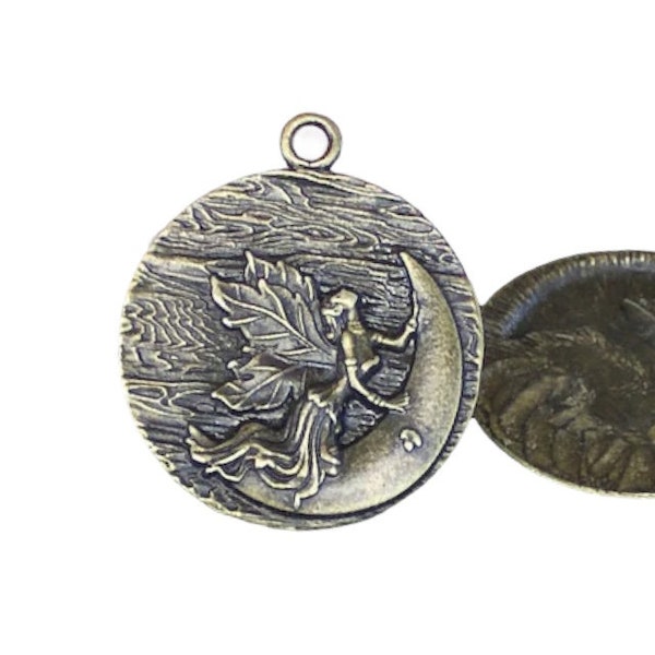 Deux pendentifs ronds "ange et lune" en métal bronze de 44 mm BRB131