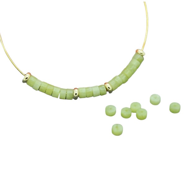 30 perles de jade naturel, heishi, 4 x 2 mm, PG373