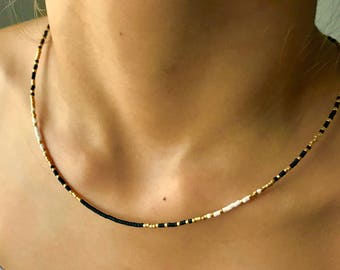 Collier femme ,collier noir, collier doré,perle miyuki , collier,collier perles ,collier tendance, collier miyuki, collier perles miyuki