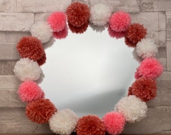 Miroir mural, rond , miroir décoratif avec pompons, miroir pompons rose