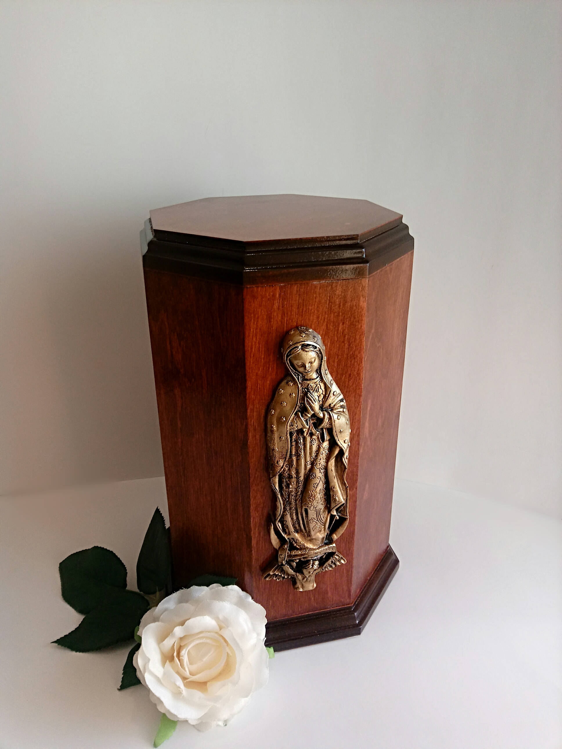 Beautiful Religious Wooden Urns for Human Ashes/Funeral